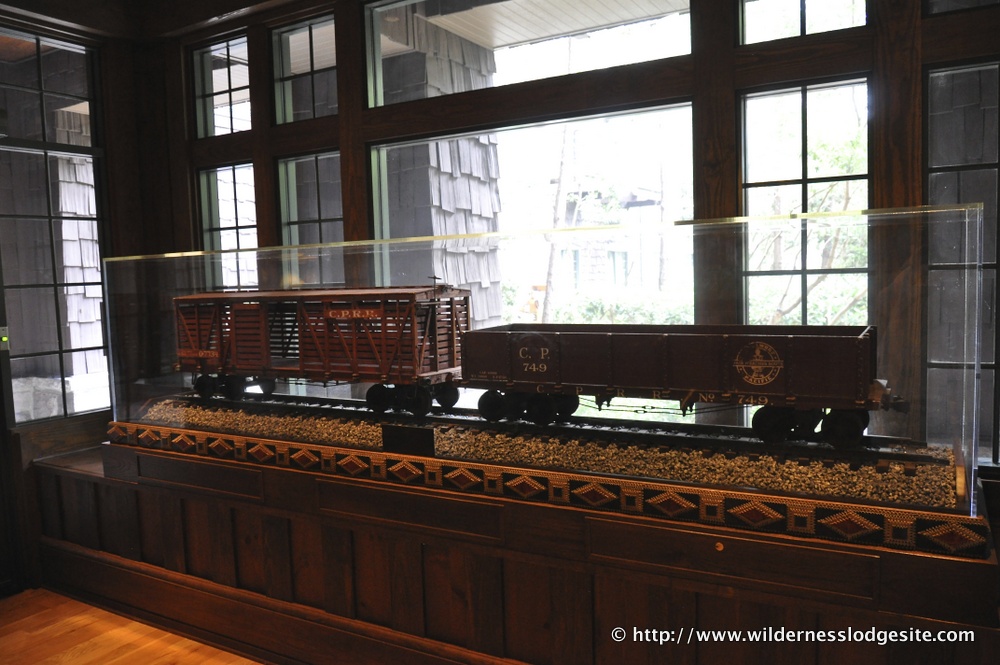Walts Carolwood Train Cars